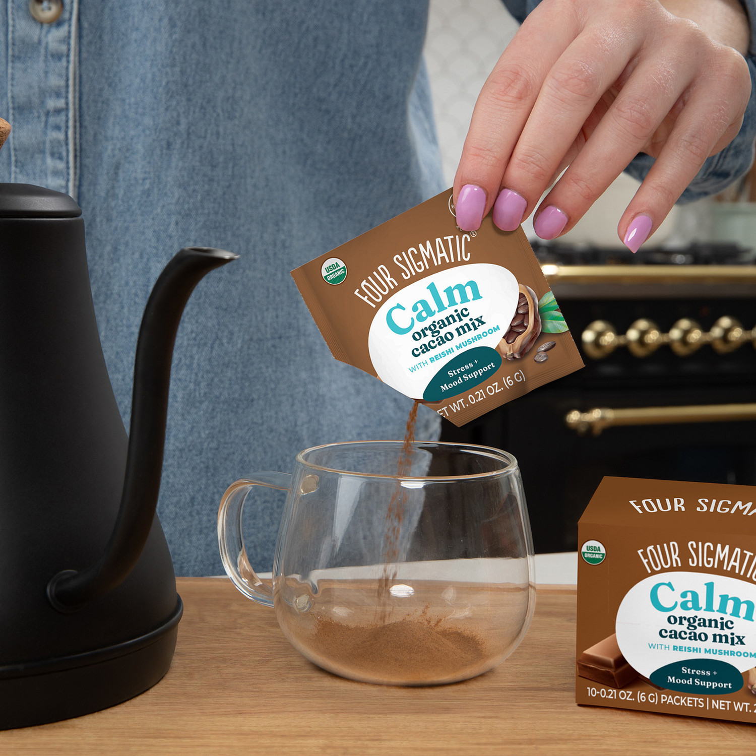calm-cacao-packets-p3 calm-cocoa-ss-lifestyle-2026_1.png